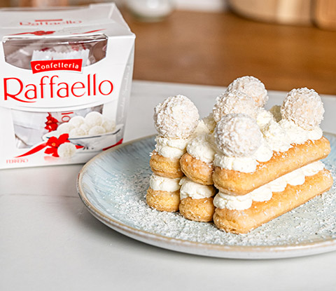 Kokos-Biskuit-Dessert mit Raffaello