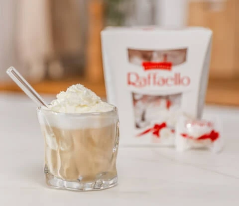 Creamy Coconut Coffee mit Raffaello